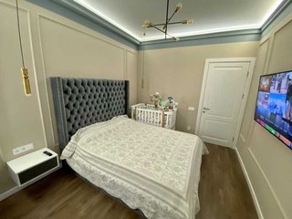 Продам 2-кімнатну квартиру, 75 м², Дніпро, Жовтневий, Набережна Перемоги 7.