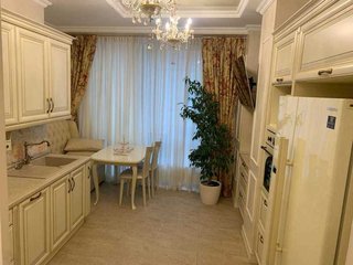 Здам в оренду 3-кімнатну квартиру, 110 м², Дніпро, Центр, Набережна Січеславська.