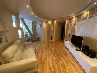 Здам в оренду 3-кімнатну квартиру, 120 м², Дніпро, Нагірка, Гоголя.