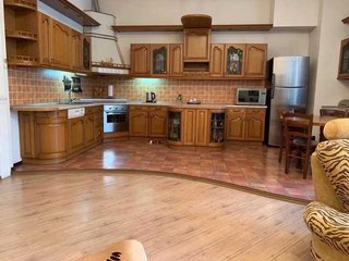 Продам 3-комнатную квартиру, 170/100/30 м², Днепр, Центр, Воскресенська.