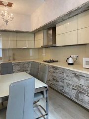Здам в оренду 2-кімнатну квартиру, 85 м², Дніпро, Центр, Січових Стрільців.