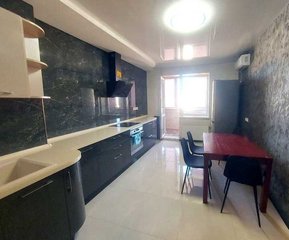 Здам в оренду 2-кімнатну квартиру, 84 м², Одеса, Таірова, Королева.