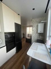 Продам 2-кімнатну квартиру, 72/54/10 м², Дніпро, Золоті ключі, проспект Слобожанський.