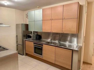 Продам 2-кімнатну квартиру, 117 м², Дніпро, Центр, вул. Королеви Єлизавети.