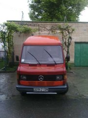 Перевезу груз, мебель, вещи. По городу, межгород. Длина кузова 4 м. Высота 2 м Недорого. Порядочность и аккуратность гарантирую. (Одеса)