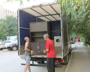 ГРУЗОПЕРЕВОЗКИ/Переезды. по Запорожью и Украине. Бригада опытных грузчиков. Работаем без выходных. Без посредников. Большой опыт работы. 068-449-48-37, 095-580-16-61, 063-48-44-276. Разные авто до 20 куб.м. Без посредников. Все районы. (Запоріжжя)