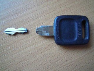 Вилучення зламаного ключа в циліндрових замках (Львів)