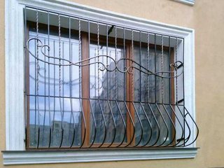 Защитные решетки на окна и двери, изготовление и монтаж (Одесса)